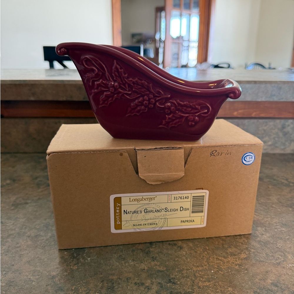 Longaberger Nature's Garland Sleigh Dish in Paprika - Picture 2 of 4